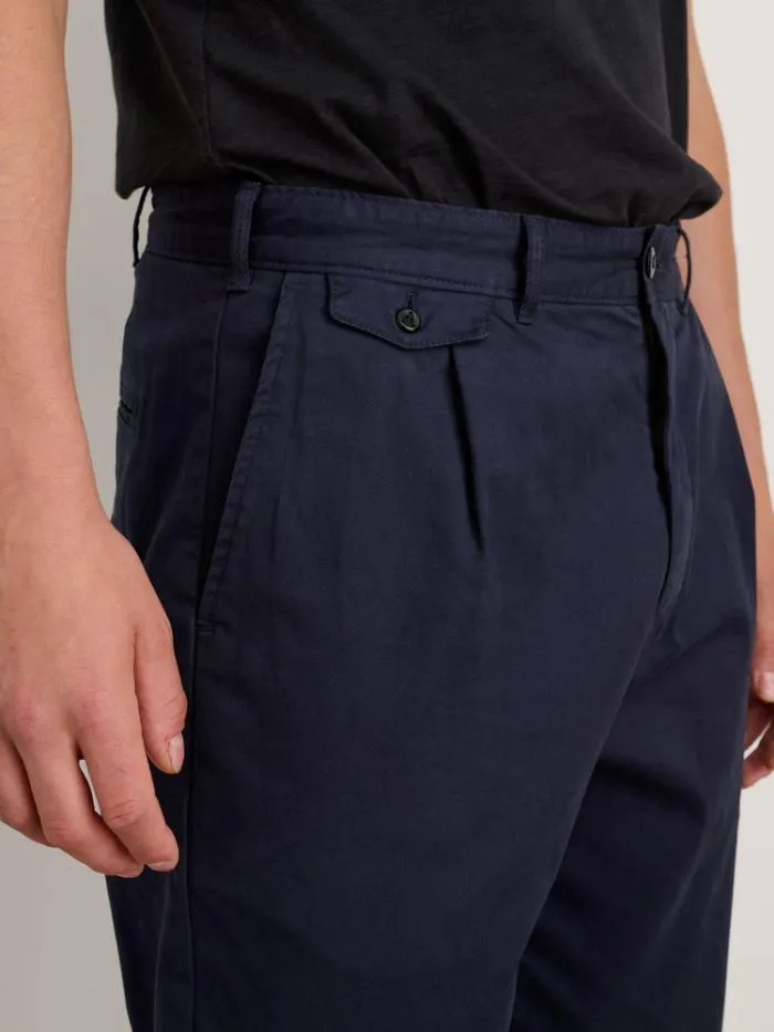 Alex Mill Pants Standard Pleated Pant In Chino Dark Navy 8211 Men