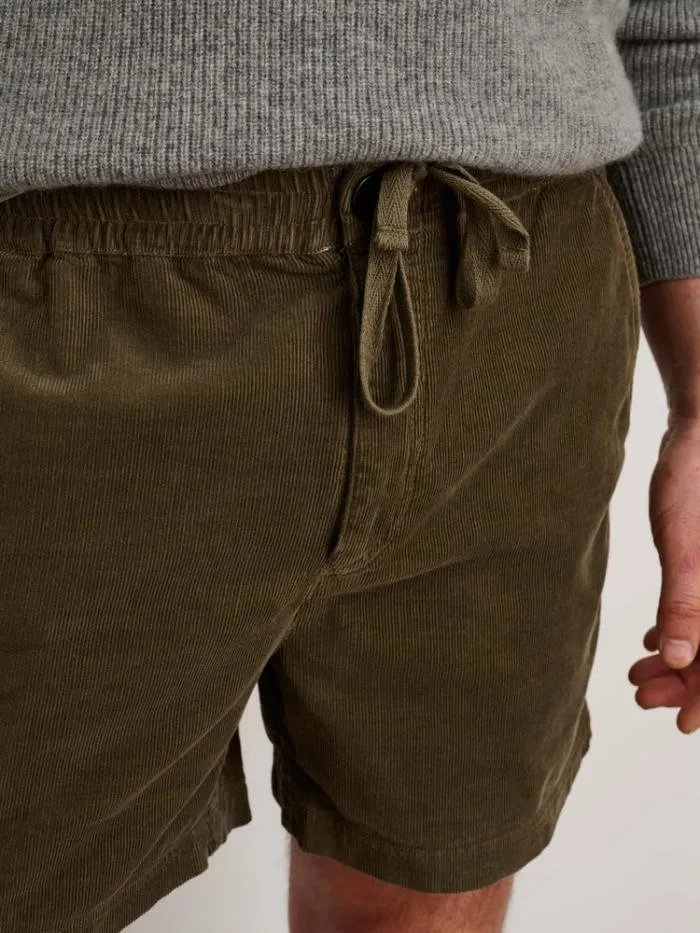 Alex Mill Shorts Pull On Short In Fine Wale Corduroy Military Olive 8211 Men