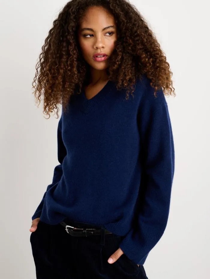 Alex Mill Sweaters Rowan VNeck In Cashmere Midnight Navy 8211 Women
