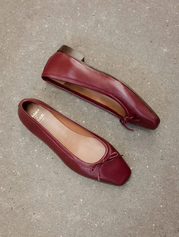 Charlotte Garnet Women Bobbies Ballet Flats