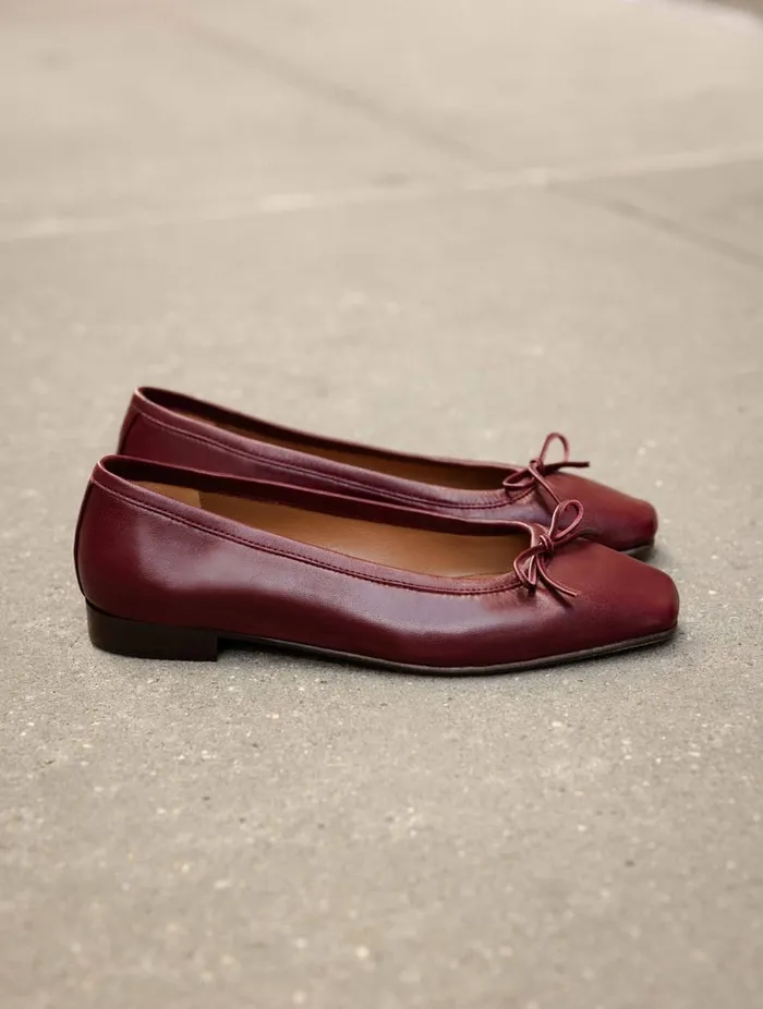 Charlotte Garnet Women Bobbies Ballet Flats