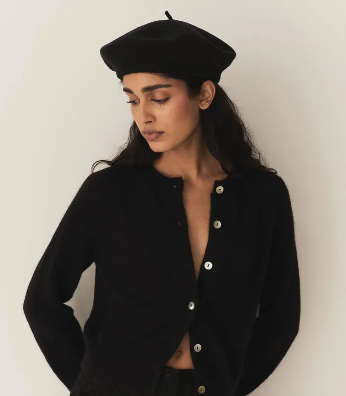 DEN Georgianna Beret Black Wool Women Belts Hats and Gloves