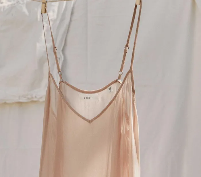 DEN Long Deep VNeck Slip Conch Women Slips DEN Long Deep VNeck Slip Conch Women Slips