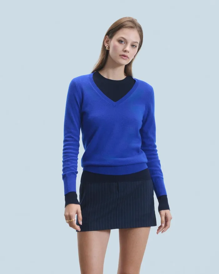 From Future Cashmere Sweaters Women Basic VNeck Sweater White
