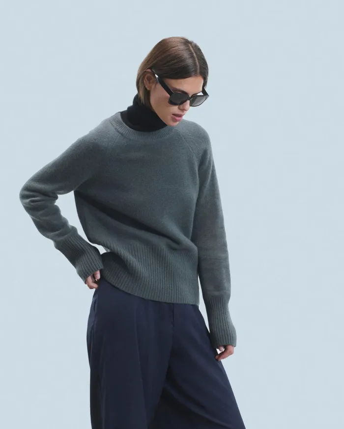 From Future Cashmere Sweaters Women Crewneck Sweater Lava Grey