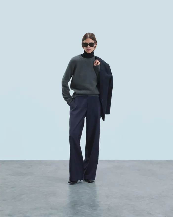 From Future Cashmere Sweaters Women Crewneck Sweater Lava Grey