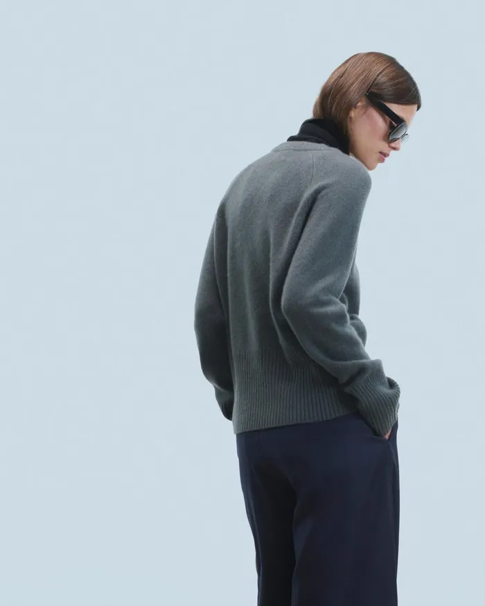From Future Cashmere Sweaters Women Crewneck Sweater Lava Grey