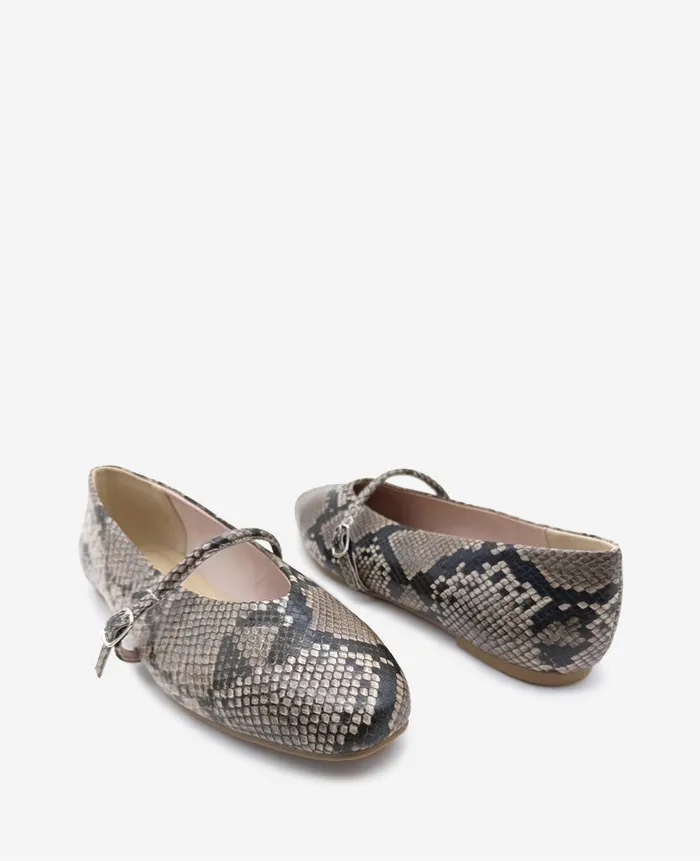 Kenneth Cole Flats and Loafers Women Magnolia Snakeskin Leather Ballet Flat Beige Kenneth Cole Flats and Loafers Women Magnolia Snakeskin Leather Ballet Flat Beige