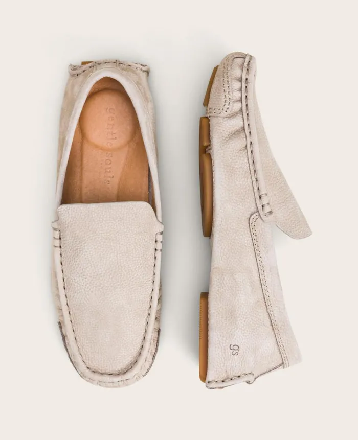 Kenneth Cole Loafers Men GENTLE SOULS 8211 Mateo Driver Loafer Beige Kenneth Cole Loafers Men GENTLE SOULS 8211 Mateo Driver Loafer Beige