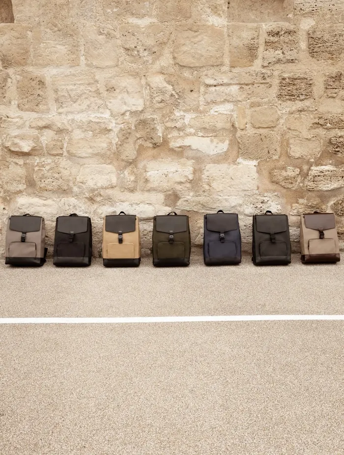 Kotor Etna Black Men Bobbies Backpacks