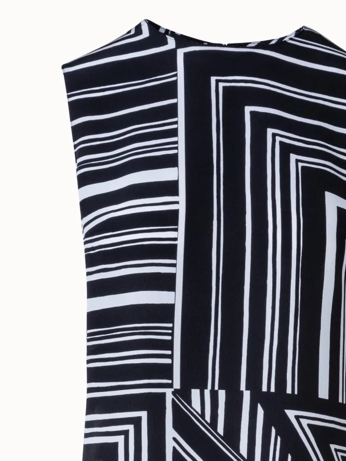 Long Sleeveless Silk Crpe Tunic With Lizzi039s Lines Print Blackecru Women Akris Blouses