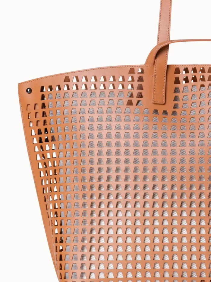 Medium Ai Shoulder Bag In Trapezoid Lasercut Cuoio Women Akris Shoulder Bags