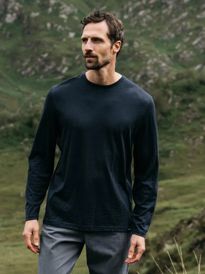 Men Seeker Merino Long Sleeve TShirt Navy Finisterre Base Layers and Underwear