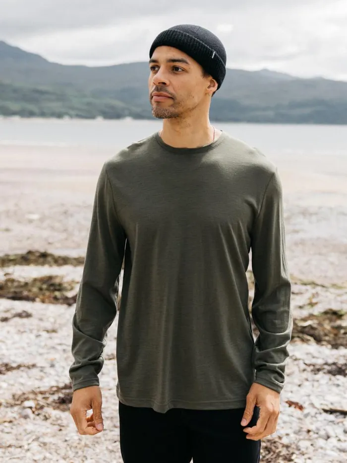 Men Seeker Merino Long Sleeve TShirt Olive Finisterre Base Layers and Underwear