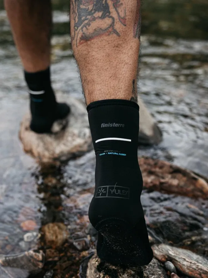 MenWomen Nieuwland 3mm Yulex Swim Sock Black Finisterre Swim Accessories