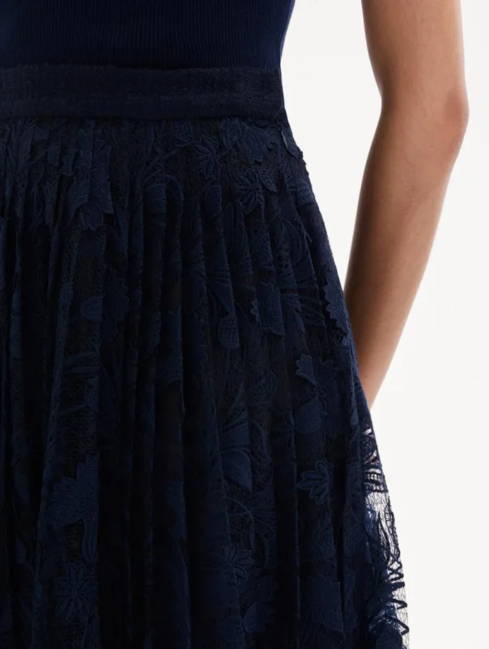 Oscar De La Renta Marbled Carnation Guipure Pleated Skirt Navy Women Pants and Skirts Oscar De La Renta Marbled Carnation Guipure Pleated Skirt Navy Women Pants and Skirts