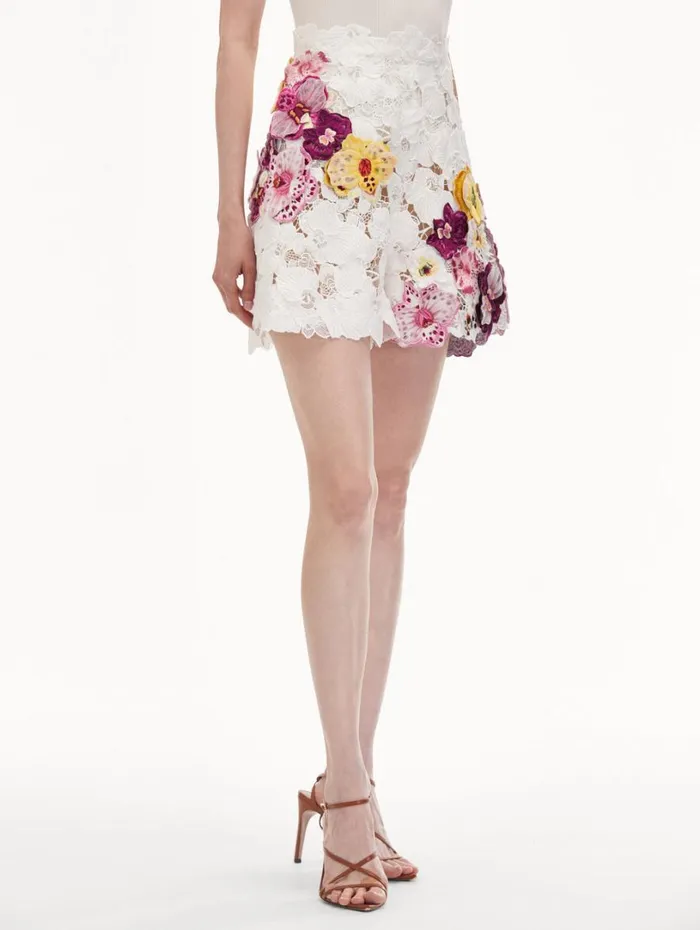 Oscar De La Renta Orchid Embroidered Guipure Shorts White Women Pants and Skirts Oscar De La Renta Orchid Embroidered Guipure Shorts White Women Pants and Skirts