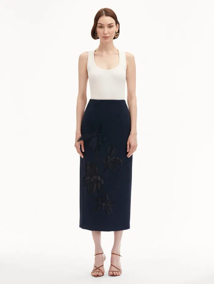 Oscar De La Renta Orchid Embroidered Tweed Skirt Navy Women Pants and Skirts Oscar De La Renta Orchid Embroidered Tweed Skirt Navy Women Pants and Skirts