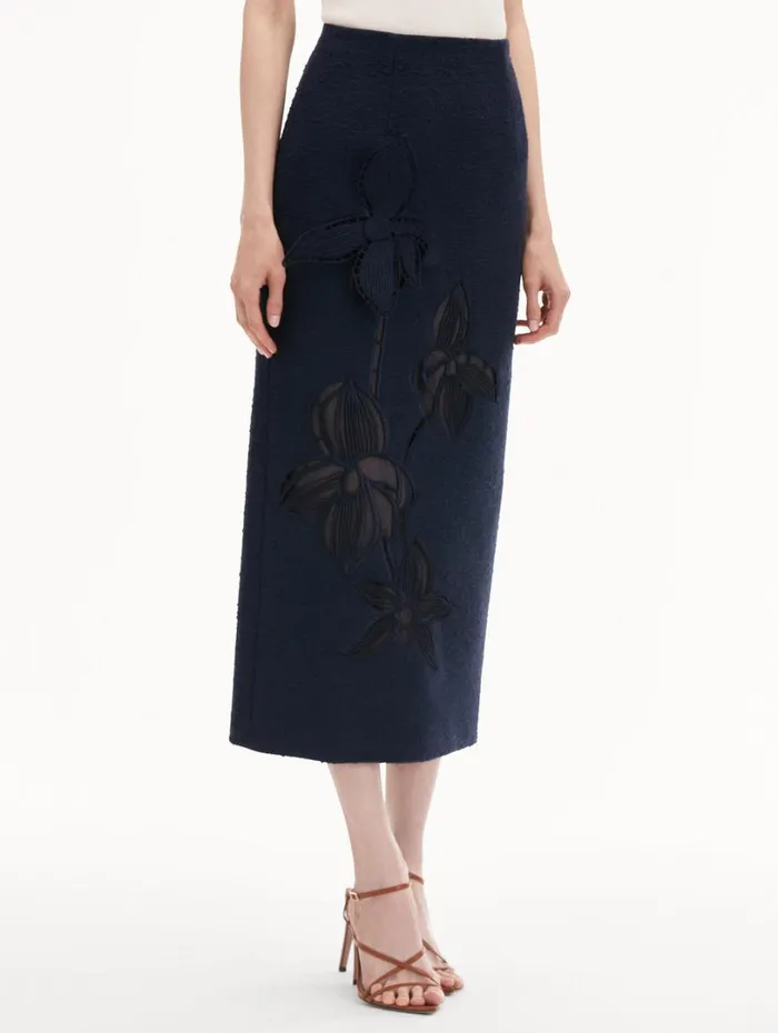 Oscar De La Renta Orchid Embroidered Tweed Skirt Navy Women Pants and Skirts Oscar De La Renta Orchid Embroidered Tweed Skirt Navy Women Pants and Skirts