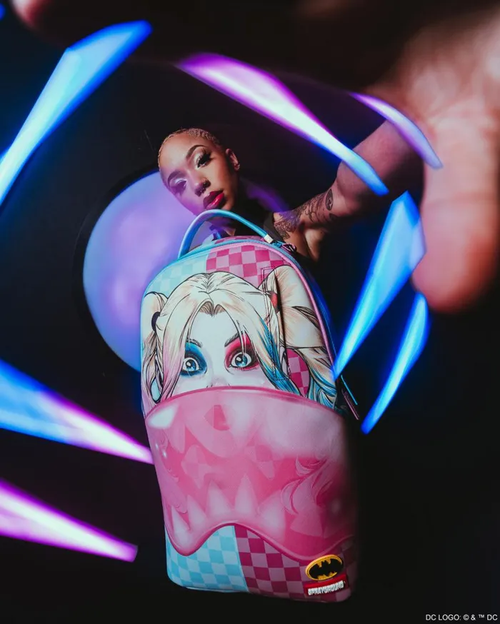 SPRAYGROUND Backpacks HARLEY QUINN BUBBLE GUM SHARK 8211 Universal SPRAYGROUND Backpacks HARLEY QUINN BUBBLE GUM SHARK 8211 Universal
