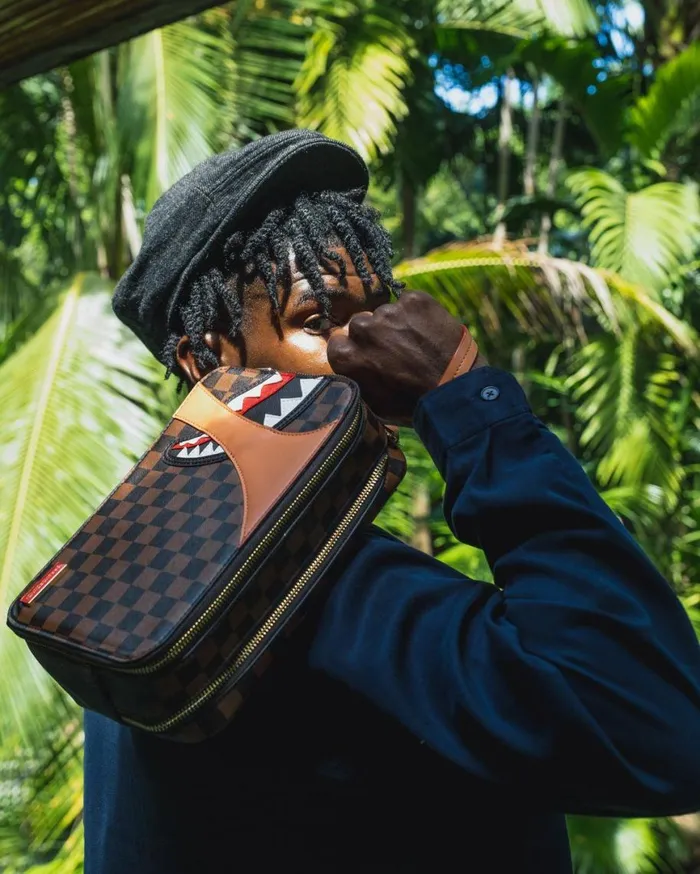 SPRAYGROUND Toiletries Aka Money Bags HENNY AIR TO THE THRONE TOILETRY 8211 Universal