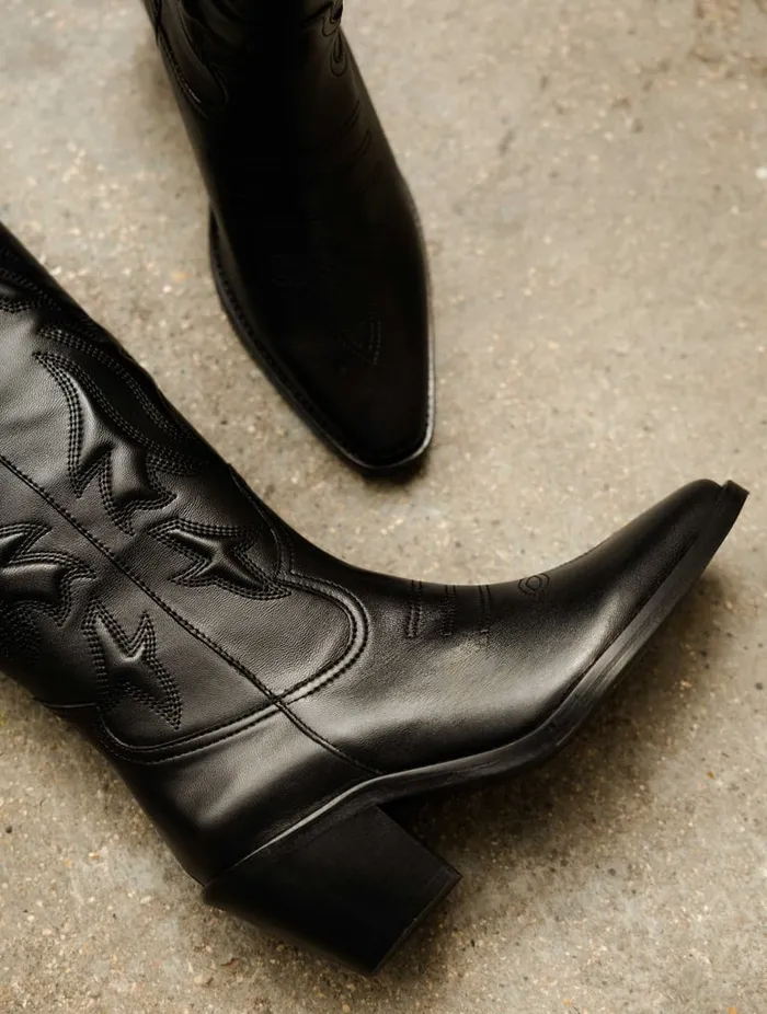Vick Passion Black Women Bobbies Knee High Boots