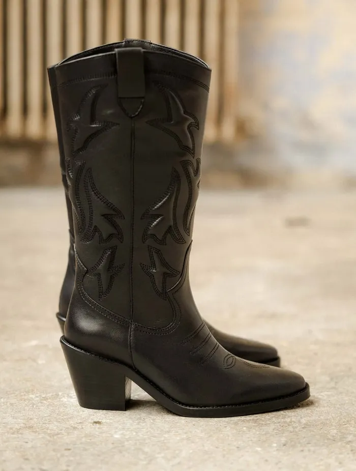 Vick Passion Black Women Bobbies Knee High Boots