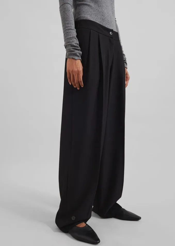 Women Dina Pleated Trousers 8211 Black The Frankie Shop Bottoms