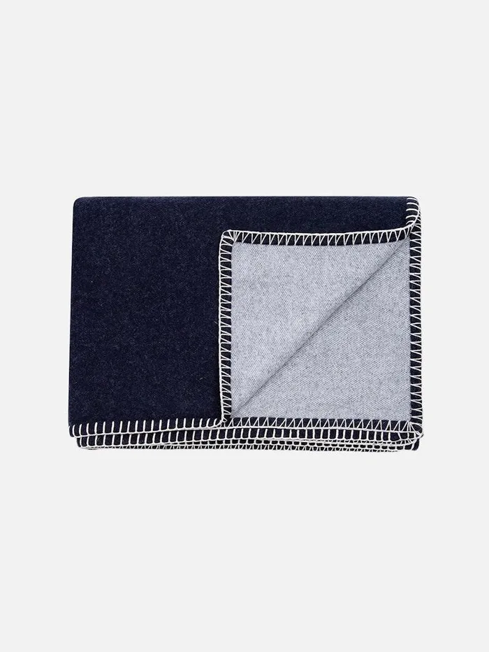 Women FRAME The Alpine Edit Ritz Blanket