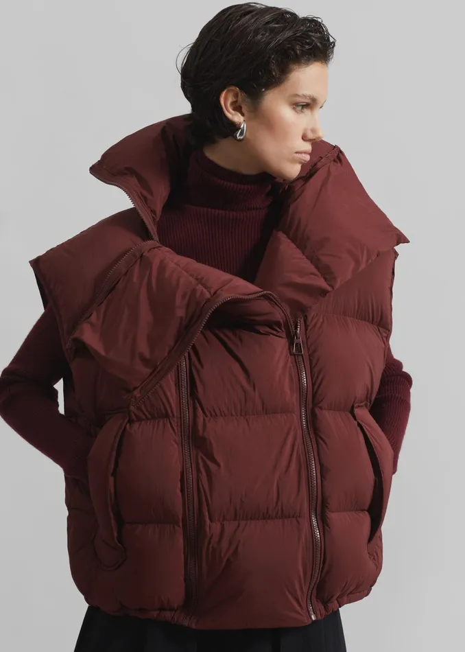 Women Otley Sleeveless Puffer Vest 8211 Burgundy The Frankie Shop Outerwear