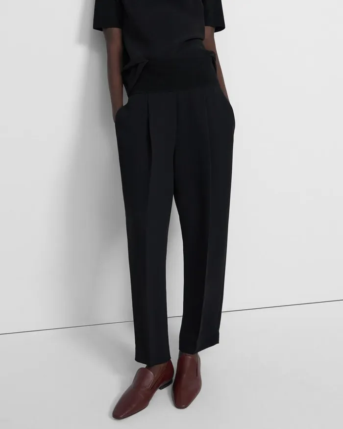 Women Pants Theory Carrot Pant In Crepe Black
