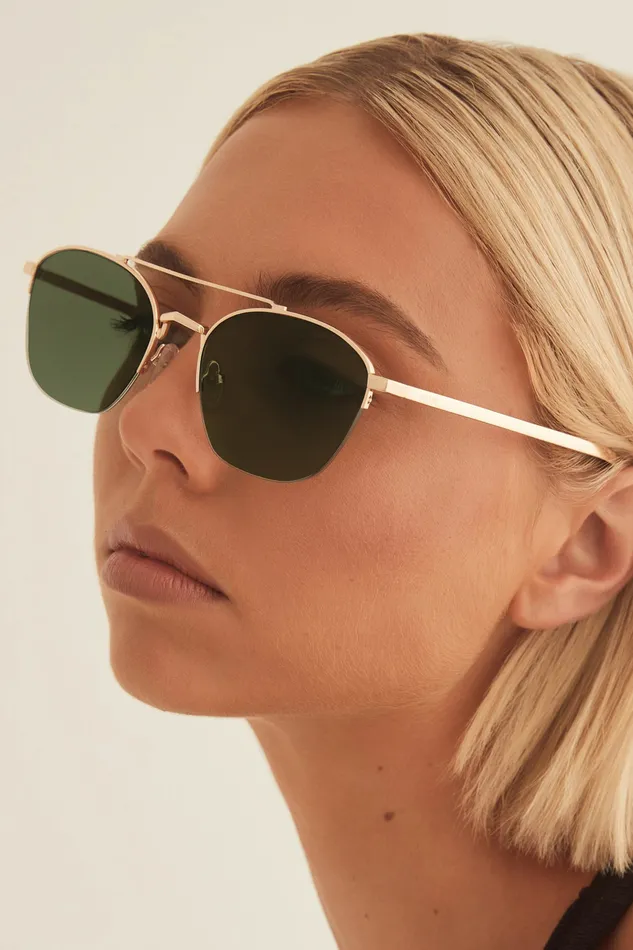 Women petalandpup The Shayk 8211 Green Gold Green Gold Sunglasses
