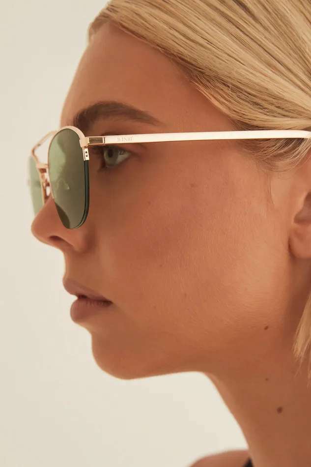 Women petalandpup The Shayk 8211 Green Gold Green Gold Sunglasses