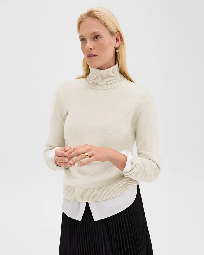 Women Sweaters Cardigans Theory Turtleneck Sweater In Cashmere Ivory