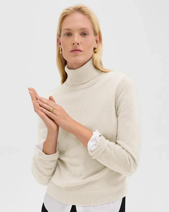 Women Sweaters Cardigans Theory Turtleneck Sweater In Cashmere Ivory